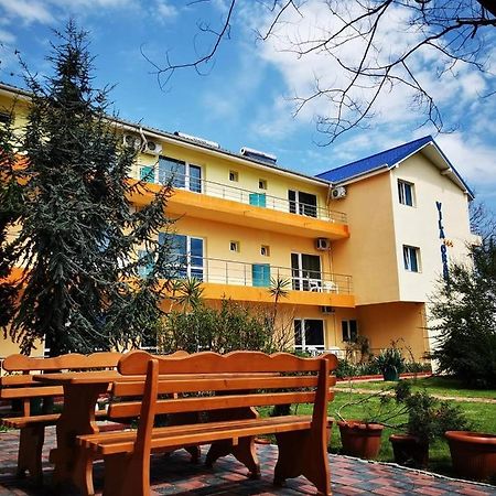Vila Oranj Hotel Costinesti Bagian luar foto