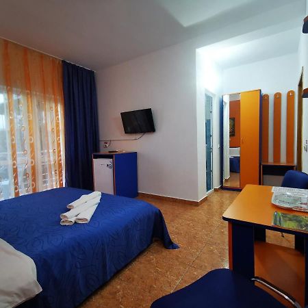 Vila Oranj Hotel Costinesti Bagian luar foto